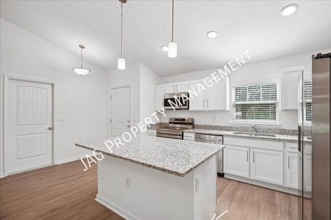 Building Photo - 1191 Valencia St SE