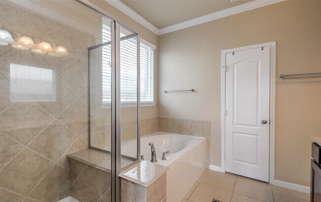 Building Photo - 26335 Cedar Pine Dr