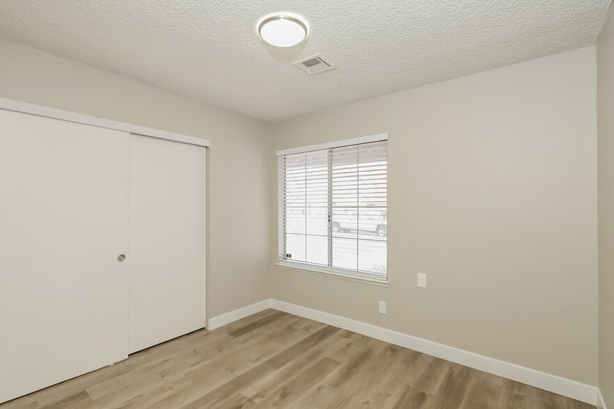 Building Photo - 212 Appian Way