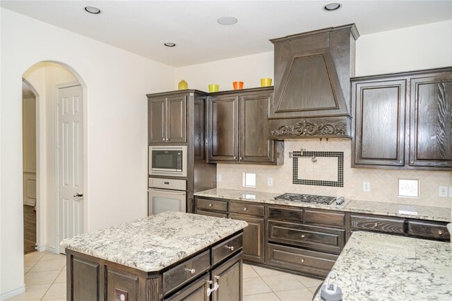 Building Photo - 14785 Palm Desert Ln