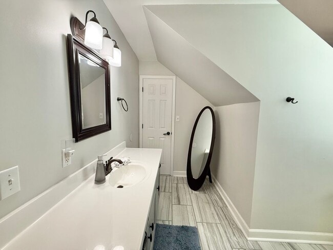 Building Photo - Stunning *4BD, 3BA North Raleigh Home on a...
