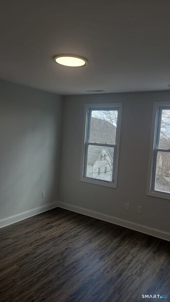 Building Photo - 43 W Prospect St