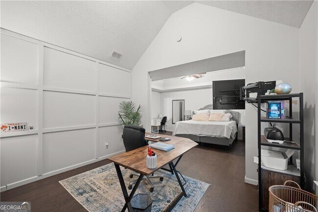 Building Photo - 4945 Cottonwood Tr