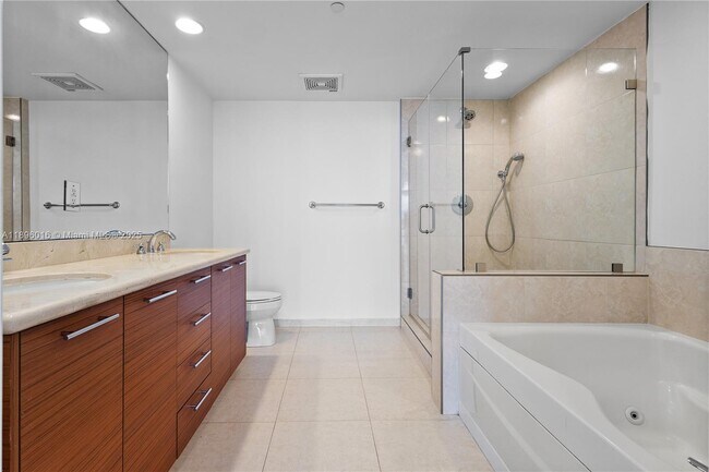 Building Photo - 50 Biscayne Blvd