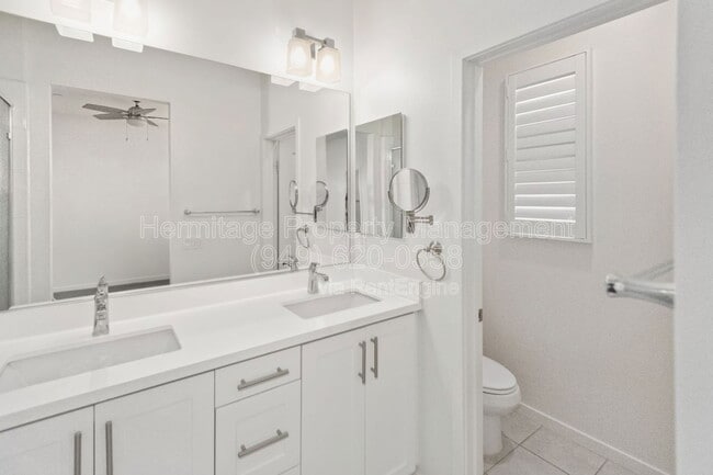 Building Photo - 341 Magnet