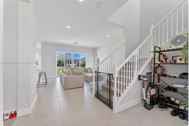 Building Photo - 14458 Spruce Pne Dr