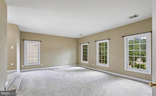 Building Photo - 2054 Madrillon Rd