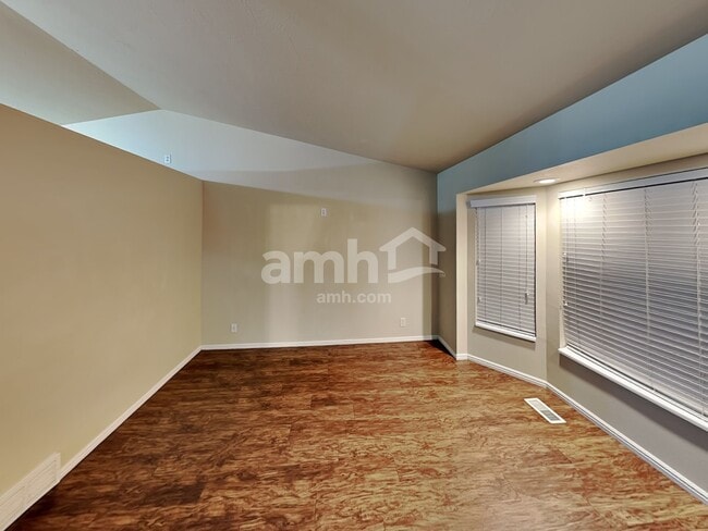 Building Photo - 5052 W Wormwood Dr