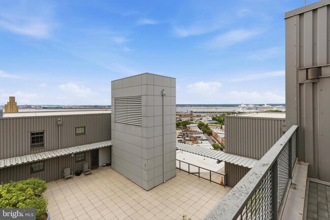 Building Photo - 1200 Steuart St