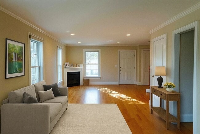 Building Photo - 171 N Main St