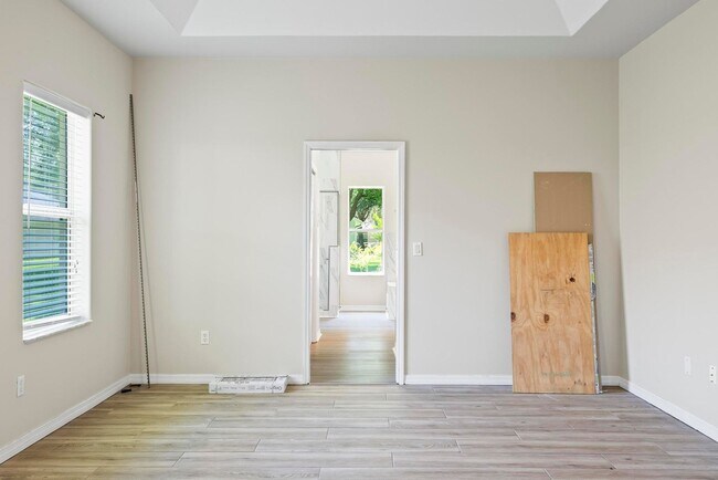 Building Photo - 24 Lakecliff Dr