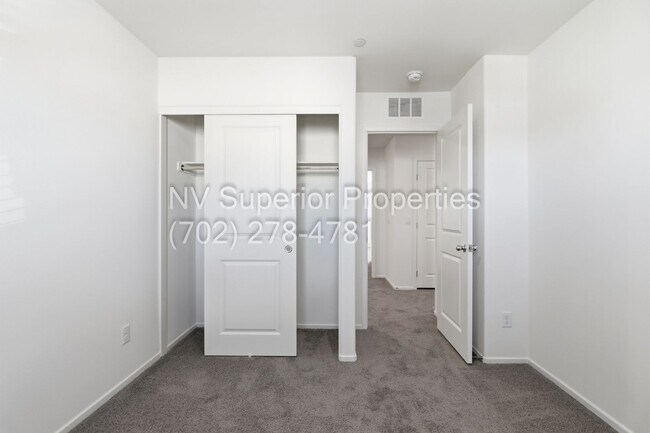 Building Photo - Aliante!! Never lived in!!! Gated!! Community Pool!!! Playground!! 2 Car Garage!! Tankless Hot wa...