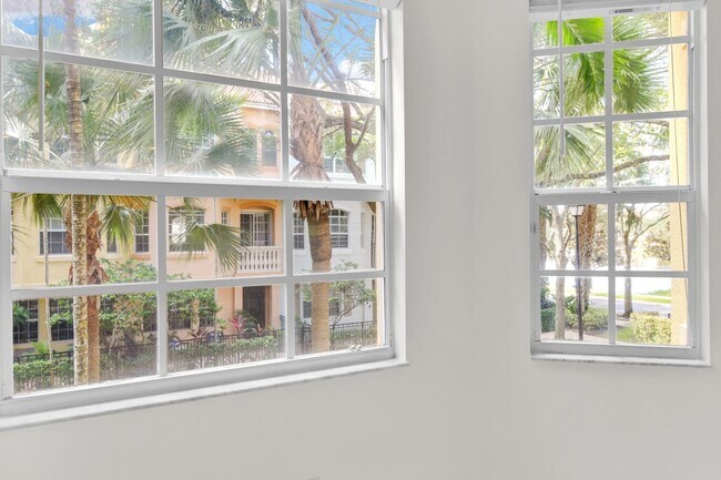 Building Photo - 2441 San Pietro Cir