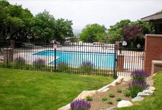 Building Photo - 1340 Ridgewood Ln