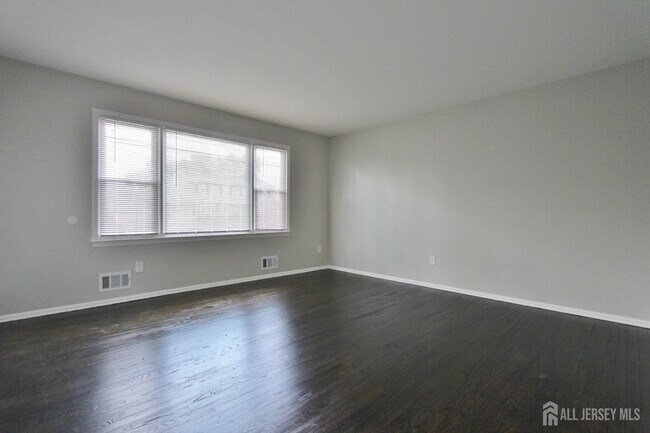 Building Photo - 516-520 Hamilton Blvd-516-520