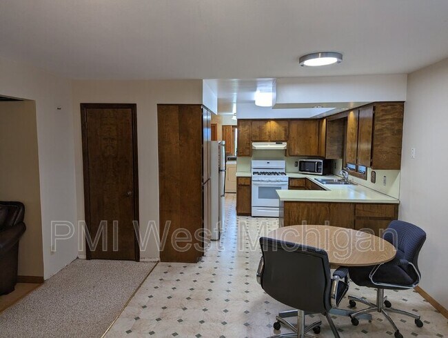 Building Photo - 4537 21st St
