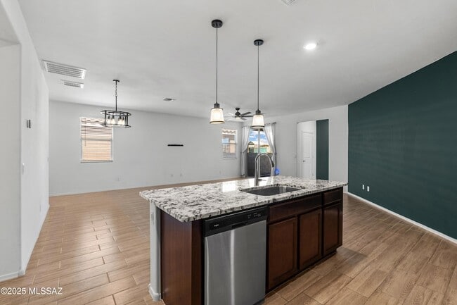 Building Photo - 12366 N Cervelli Ave