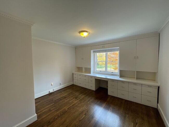 Building Photo - T. R. Lawing Realty Property