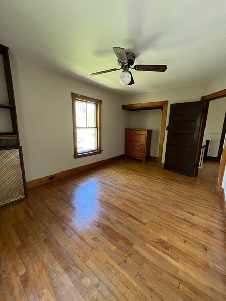 Building Photo - 712 Gray Rd
