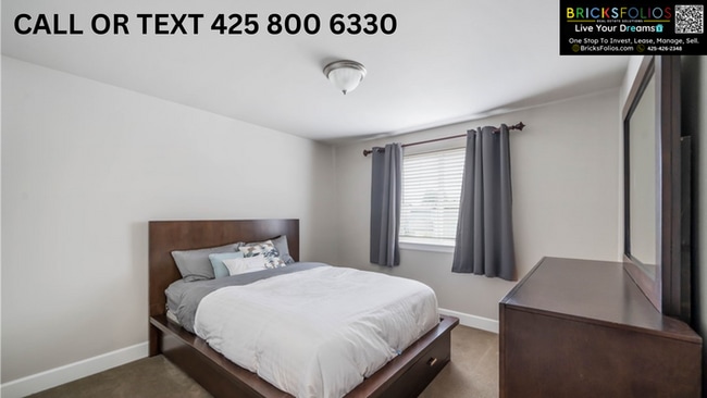 Building Photo - Modern 4 Bed + Chef's Kitchen + Covered Patio in Puyallup!