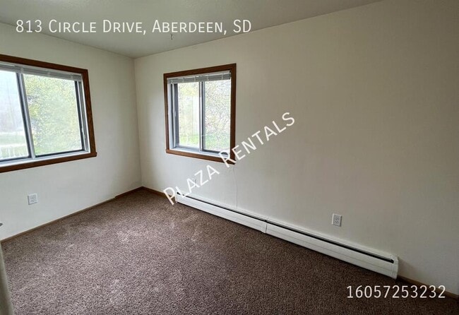 Building Photo - 2104 3rd Ave SE