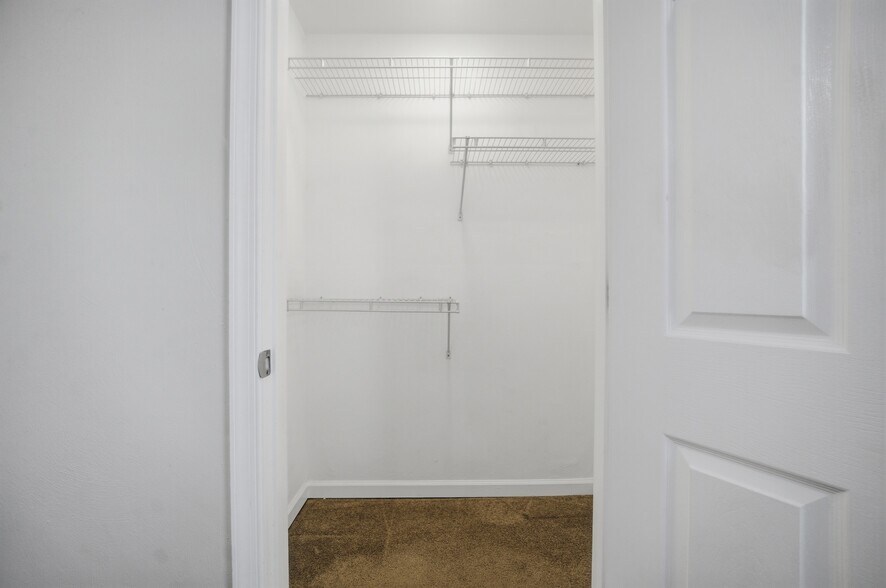 Building Photo - 5109 James St