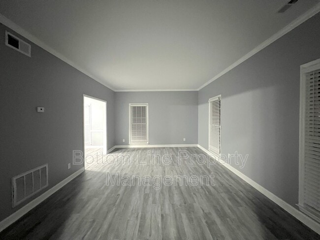 Building Photo - 13446 Cassington Ct