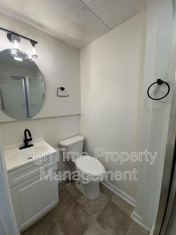 Building Photo - 40 N Conococheague St