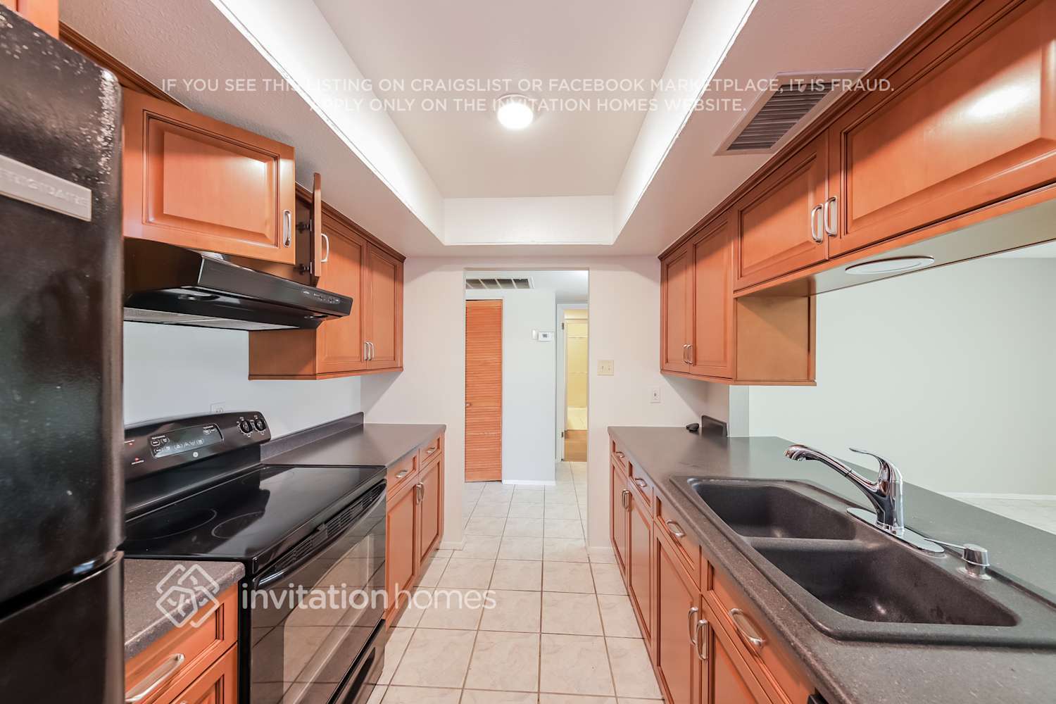 Building Photo - 5043 W Frier Dr
