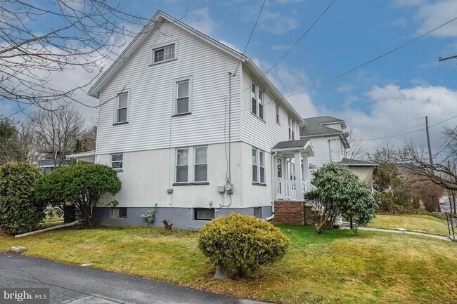 Building Photo - 2612 Olyphant Ave