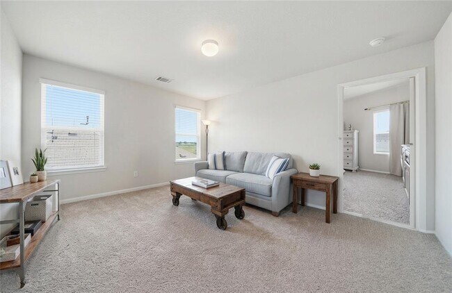 Building Photo - 641 Running Creek Dr