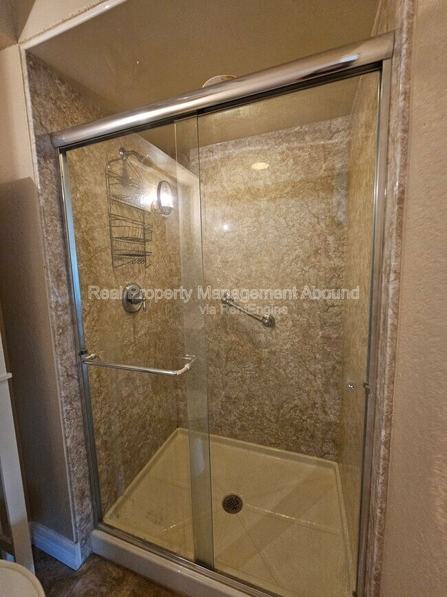 Building Photo - 7710 N 120th Ave E