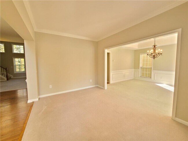 Building Photo - 7662 Forest Glen Way