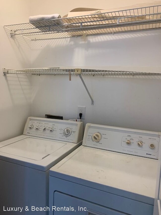 Building Photo - 2 br, 2 bath House - 7140 Parkside Villa  ...