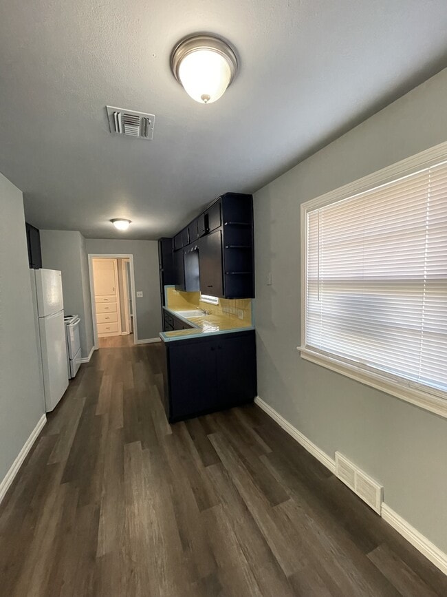 Building Photo - 722 NW 32nd St