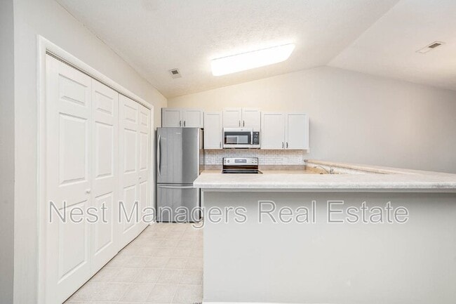 Building Photo - 6760 Willowbrook Dr