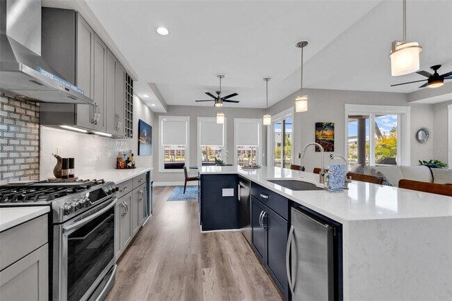 Building Photo - 276 Lewis Cir