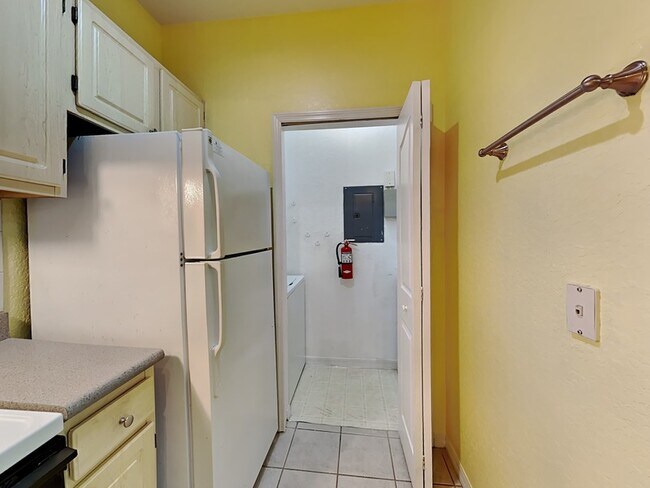 Building Photo - 2740 Maitland Crossing Way