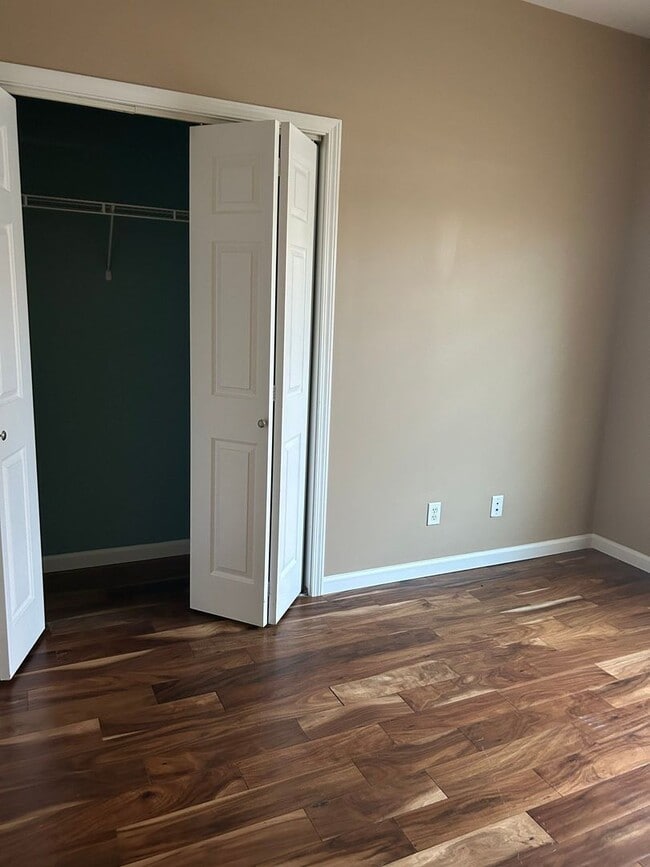 Building Photo - 3051 Bluster Ct