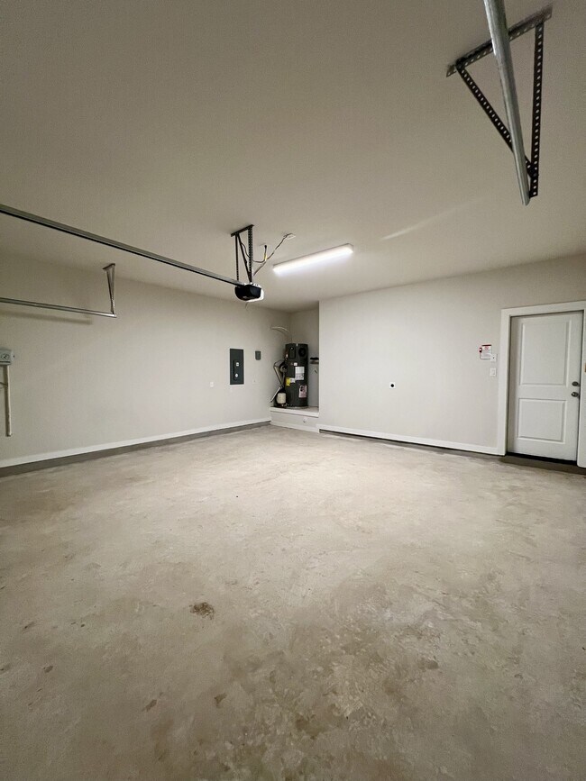 Building Photo - 14426 Daphne Bnd