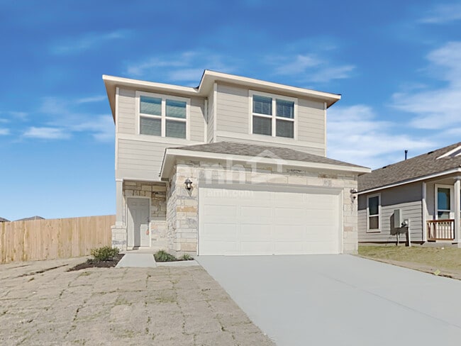 Building Photo - 207 Pebble Creek Run
