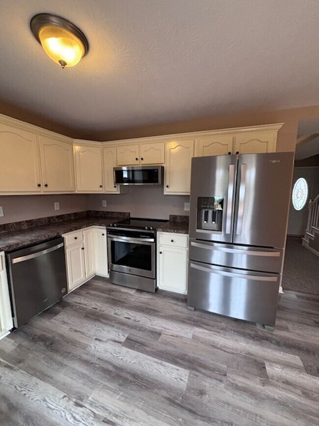 Building Photo - 156 Madison Rae Blvd