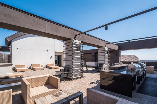 Building Photo - The Artesian