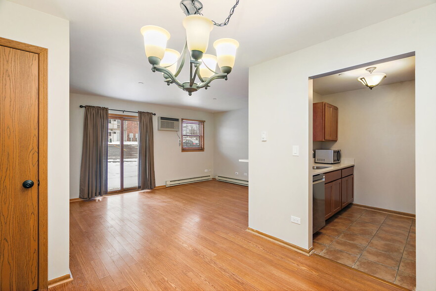 Building Photo - 1330 Cunat Ct