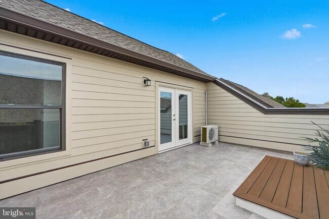 Building Photo - 2389 Liberty Lp