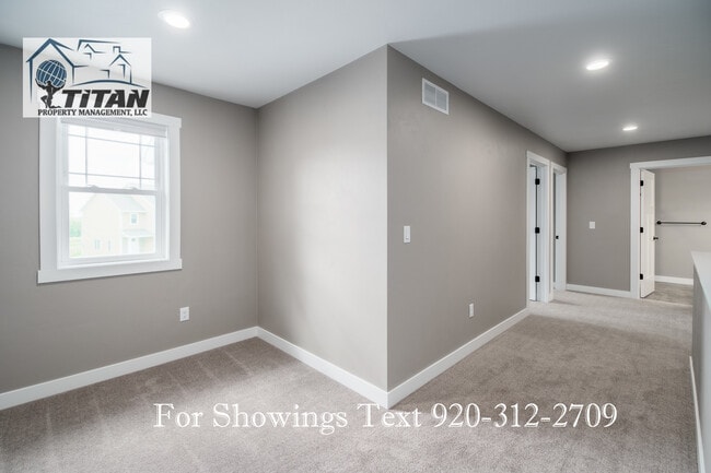 Building Photo - 1087 Faith Ct