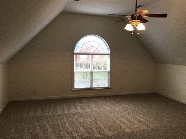 Building Photo - 560 Summit Way