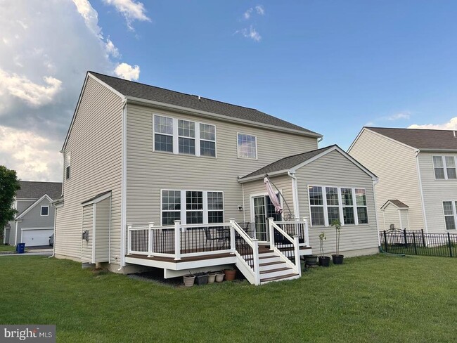 Building Photo - 724 N Haines Cir