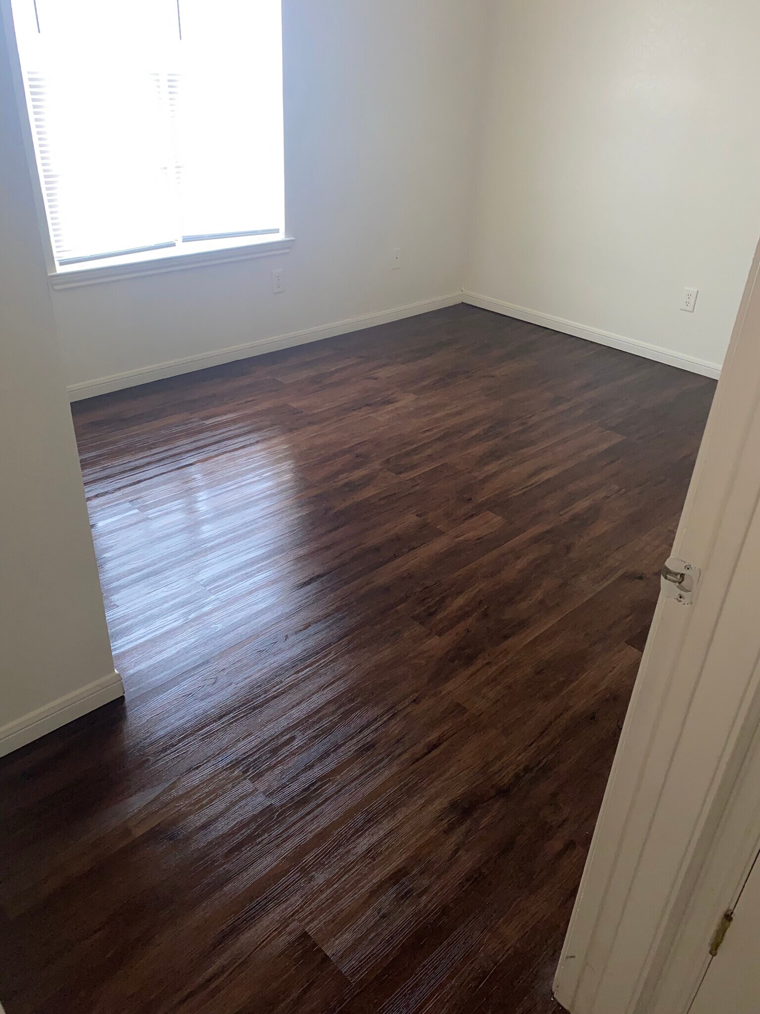 Building Photo - 416 Brittney Way