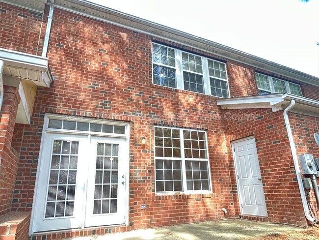 Building Photo - 119 Longchamp Ln